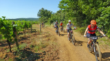 Bikeferien in der Toscana - inklusive Easy E-Bike Programm - Irina rockt  die Trails in der Maremma