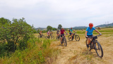 Bikeferien in der Toscana - inklusive Easy E-Bike Programm - Irina rockt  die Trails in der Maremma