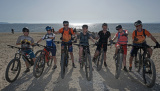 Bikeferien in der Toskana mit MTBeer im Cicalino am Dienstag, 18. Oktober 2022. Tagestour nach Follonica ans Meer. 
Foto Martin Platter  - Von jungen und alten Menschen